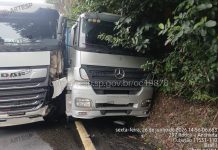 Falha mecânica em carreta provoca série de acidentes na Rodovia Anchieta em Cubatão