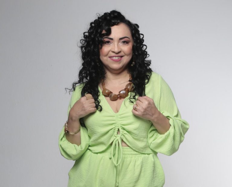 Eliane se apresenta nesta segunda-feira (22) no São João de Campina Grande