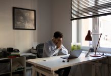 Errou no trabalho? Como transformar a falha em aprendizado e ganhar confiança