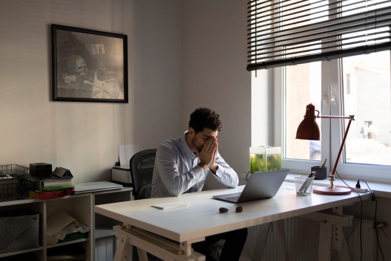 Errou no trabalho? Como transformar a falha em aprendizado e ganhar confiança