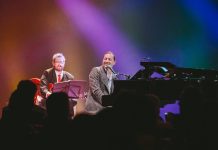 Festa da Música em São Paulo recebe o cantor francês Aymeric com clássicos da MPB