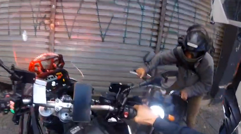 Perseguição: Motociclista atropela pedestres enquanto foge da Polícia no Centro de Campinas