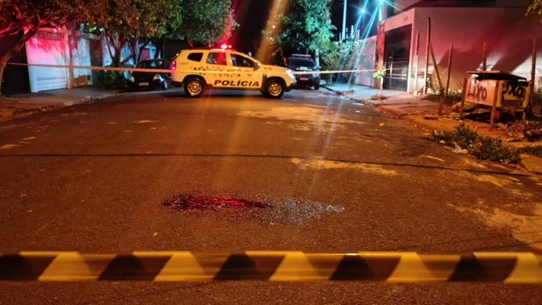 Homem de 45 anos é morto a pauladas após discussão