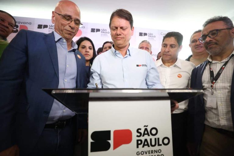 Tarcísio de Freitas anuncia repasse de R$15 milhões para hospital de Guarujá