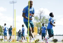 Neymar volta contra a Escócia e disputa vaga com Matheus Cunha no time titular do Brasil