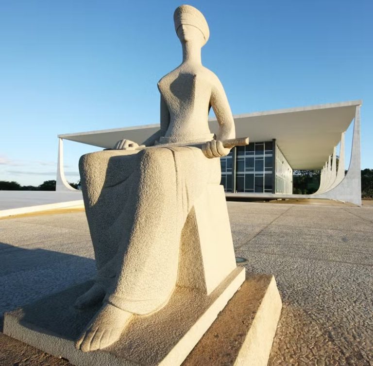 Muito além da maioridade penal