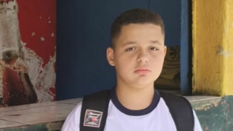 Menino de 11 anos morre após suspeita de envenenamento com bolo no RJ