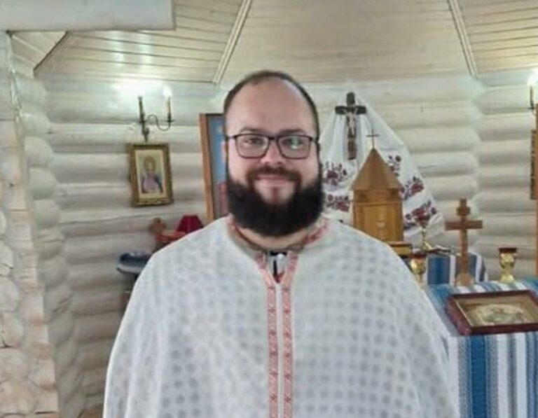 Corpo de padre que morreu na Ucrânia é velado na região