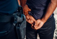 Suspeito de roubo é preso pela Polícia Militar após ação no bairro Vila Mathias, em Santos