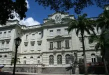 Justiça impede Prefeitura de João Pessoa de fazer novas contratações temporárias na Educação