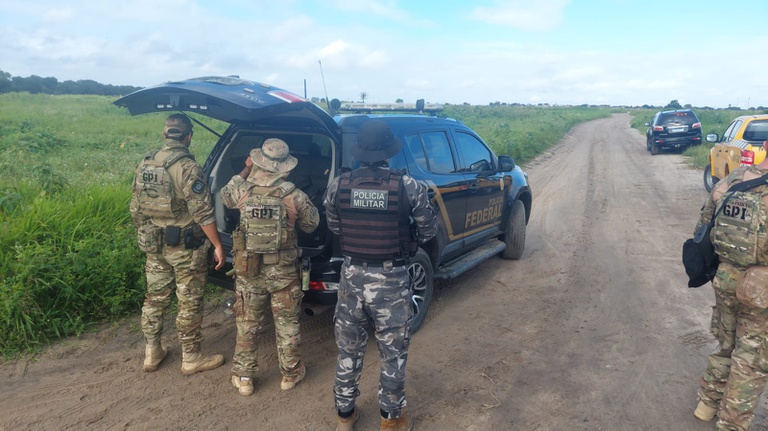 Operação conjunta cumpre reintegração de posse em área do Aeroporto Castro Pinto