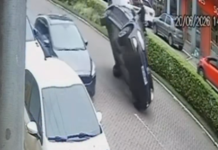 Carro de vereadora de Praia Grande tomba após acidente em avenida da cidade; VÍDEO
