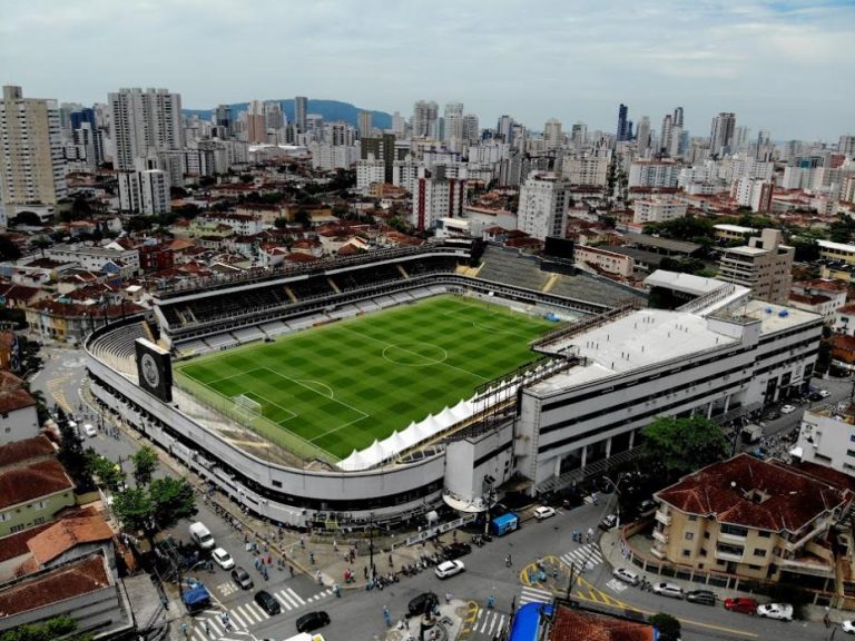 Santos inicia troca do gramado da Vila Belmiro para o segundo semestre