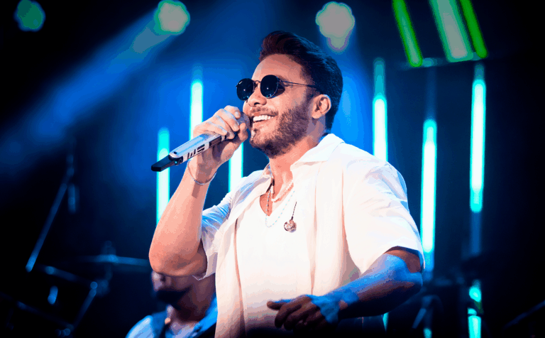 Wesley Safadão se apresenta no terceiro dia do São João de Campina Grande