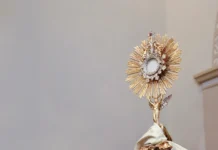 Corpus Christi: entenda a origem, o significado e as tradições da celebração que mobiliza milhões de católicos