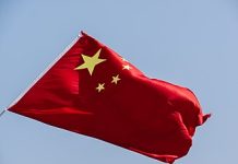China lança míssil de submarino pela 1ª vez em 44 anos