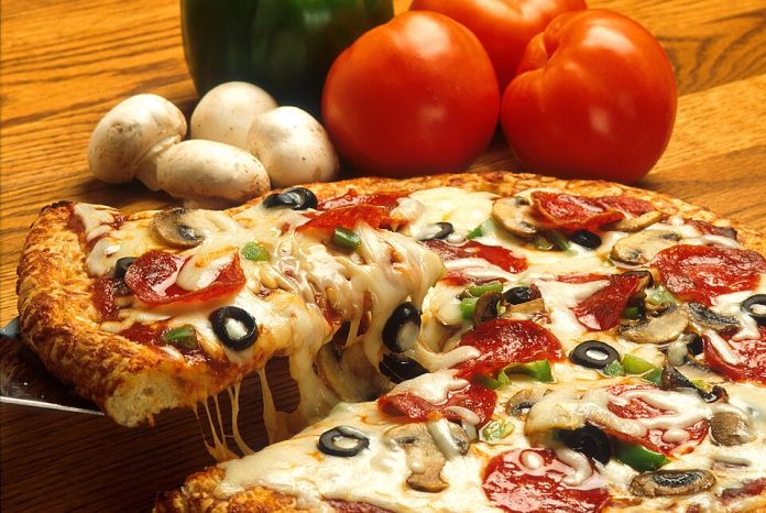 960px-Supreme_pizza