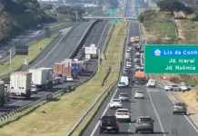 VÍDEO: Instalação de cabos elétricas causa congestionamento na Anhanguera