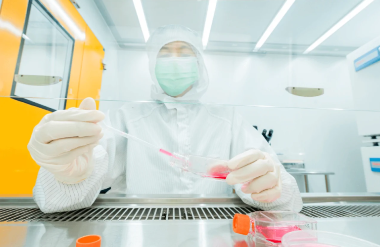 Banco de Células do Rio de Janeiro (BCRJ) transforma células humanas em modelos de alta precisão, provando que a inovação biomédica e a bioética caminham juntas
