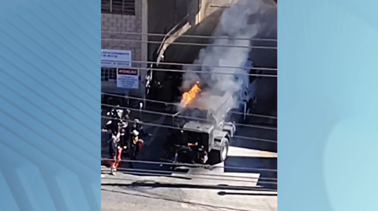 VÍDEO: Caminhão pega fogo após explosão em frente ao Ceasa