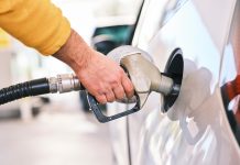 Governo anuncia aumento na mistura de etanol na gasolina de 30% para 32%