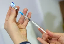 Vacina contra VSR reduz internações de idosos em até 75%, aponta estudo