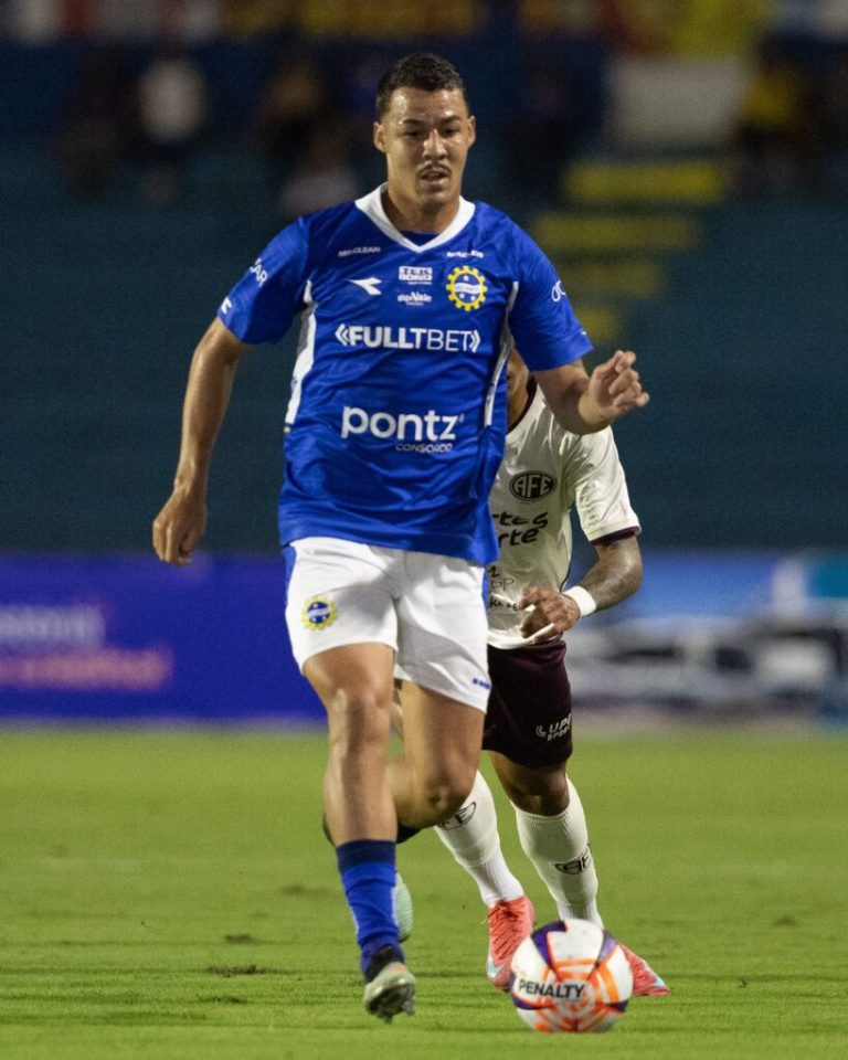 Título: São José rescinde contrato de Alan Stance após solicitação do Goiás