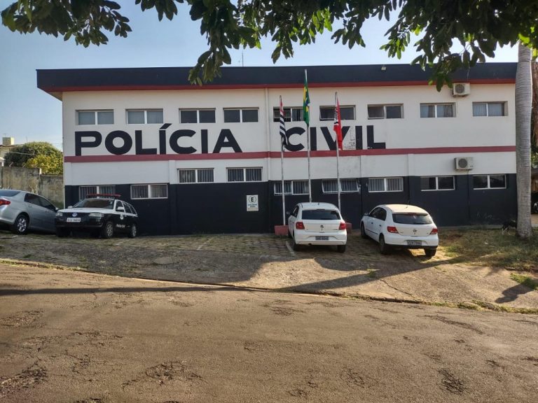 Polícia Civil resgata cadela abandonada em situação de maus-tratos