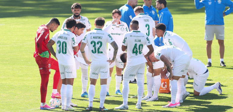 Palmeiras enfrenta Coritiba pelo Campeonato Brasileiro