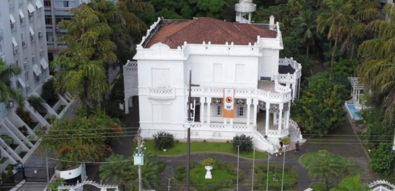 Feira do Livro da Pinacoteca Benedicto Calixto começa nesta sexta