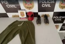 Suspeito de assaltar lojas usando máscara de Homem-Aranha é preso em São José; veja VÍDEO