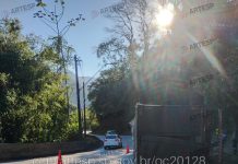 Caminhão tomba após pane nos freios e causa congestionamento na Tamoios, em Paraibuna