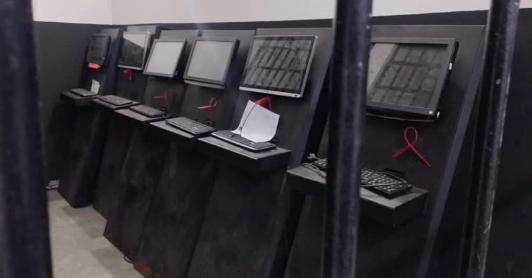 Operação apreende 11 máquinas caça-níqueis em bares e adegas de Ilhabela