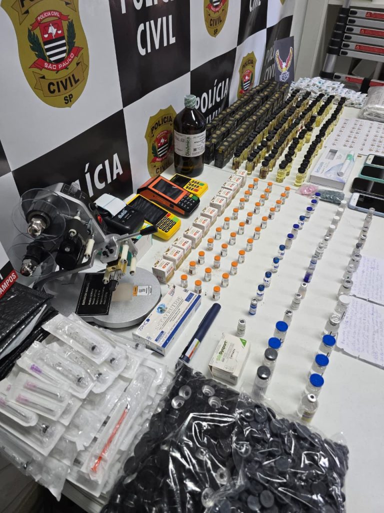 Casal é preso em operação contra venda ilegal de medicamentos e anabolizantes em São José