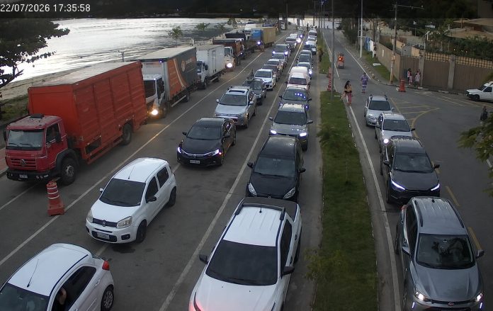 Trecho da travessia da bolsa em Ilhabela - Imagem/Semil