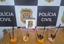 Operação da Polícia Civil flagra adolescentes consumindo álcool e leva donos de bar à delegacia em São José