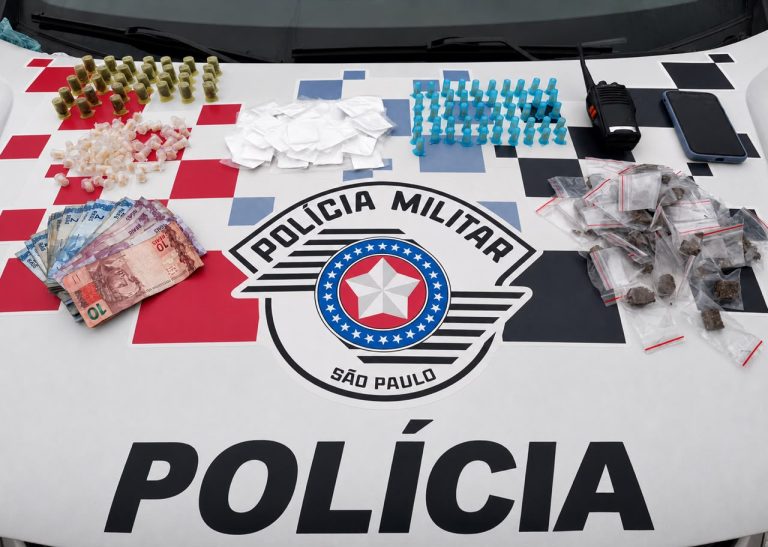 Dupla é presa por tráfico de drogas durante patrulhamento da ROCAM em Guaratinguetá