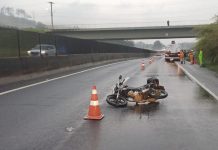 Motociclista morre em acidente com carreta na Via Dutra, em Aparecida