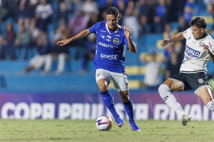 São José vence o EC São Bernardo no Martins Pereira e assume liderança isolada da Copa Paulista São José vence o EC São Bernardo no Martins Pereira e assume liderança isolada da Copa Paulista