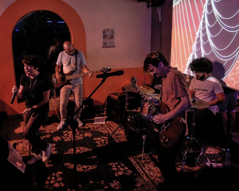 Sexta no Tom terá show em tributo à lendária banda de rock Led Zeppelin, na Praça João Pessoa