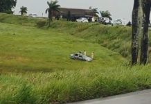 Carro capota após motorista perder o controle na BR-230, na Grande João Pessoa