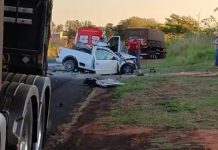 Idosa de 75 anos morre em colisão com carreta bitrem na SP-543