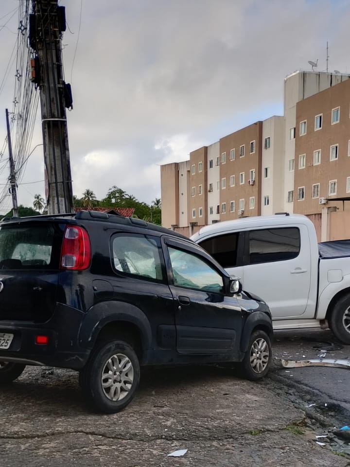 Motorista é detido após colisão entre dois carros deixar mulheres feridas em João Pessoa