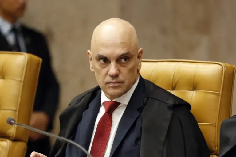 Moraes suspende visitas a Bolsonaro por 30 dias após divulgação de carta