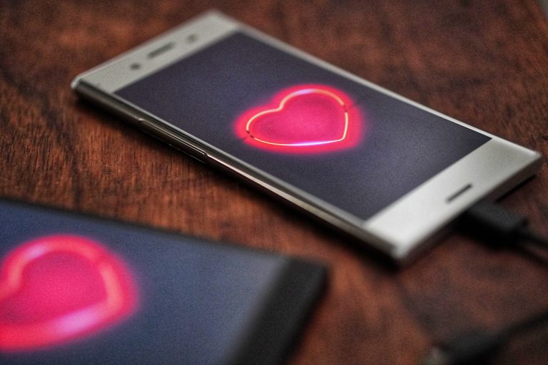 Você deixaria a inteligência artificial escolher o amor da sua vida? Novo app divide opiniões