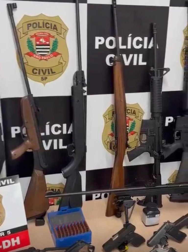 Operação Nuremberg apreende arsenal com fuzis, granada e símbolos nazistas na região