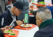 Unidades do Bom Prato farão pratos inspirados na França e no Brasil nesta sexta-feira (17)
