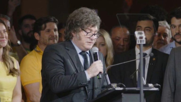 Governo convoca embaixador na Argentina após ataque de Milei a Moraes