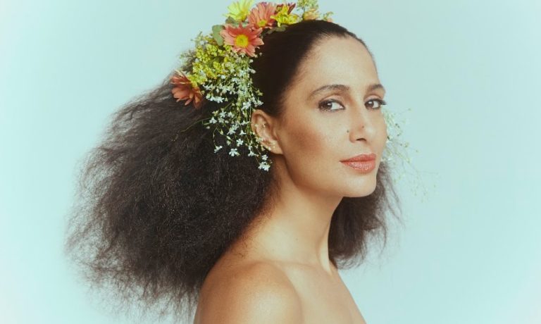Camila Pitanga protagonizará cinebiografia sobre a cantora Clara Nunes