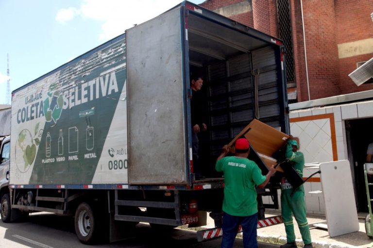 Cata-Treco da Emlur: saiba como solicitar o recolhimento de móveis e objetos de grande porte em JP
